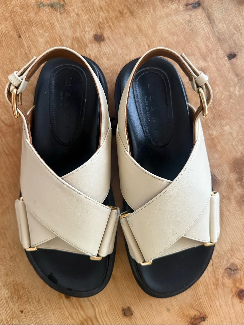 Marni White Leather Fussbett size 37
